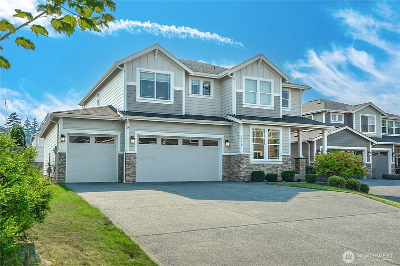 2nd image of 17330 128th Avenue Ct E