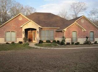 171 Stone Brook Dr, Henderson, TX 75654