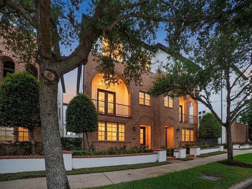 1st image of 2810 Capitol St