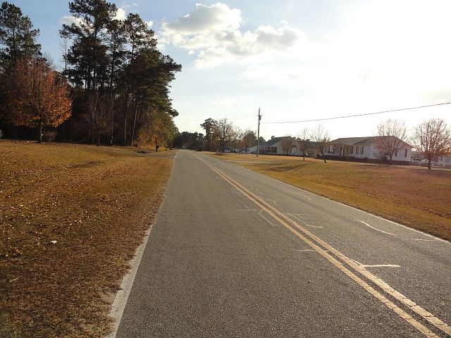 2nd image of 412 Potters Hill Loop Rd
