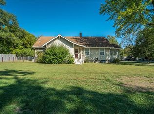 700 W Cedar St, Olathe, KS 66061