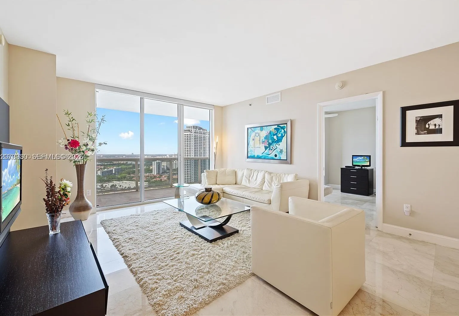 Beach Club Condo — Photo 1