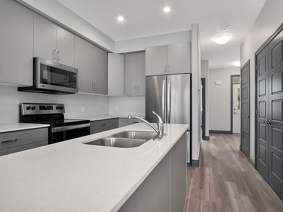 5th image of 106 Park St