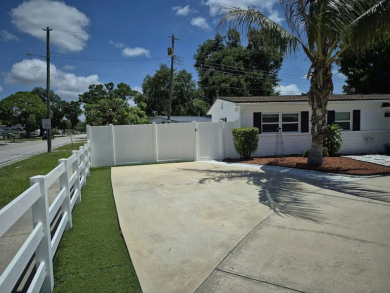 7709 W Hanna Ave #A — Photo 23