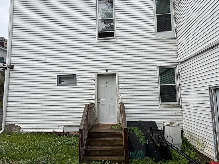 40 Church St #7 — Photo 1