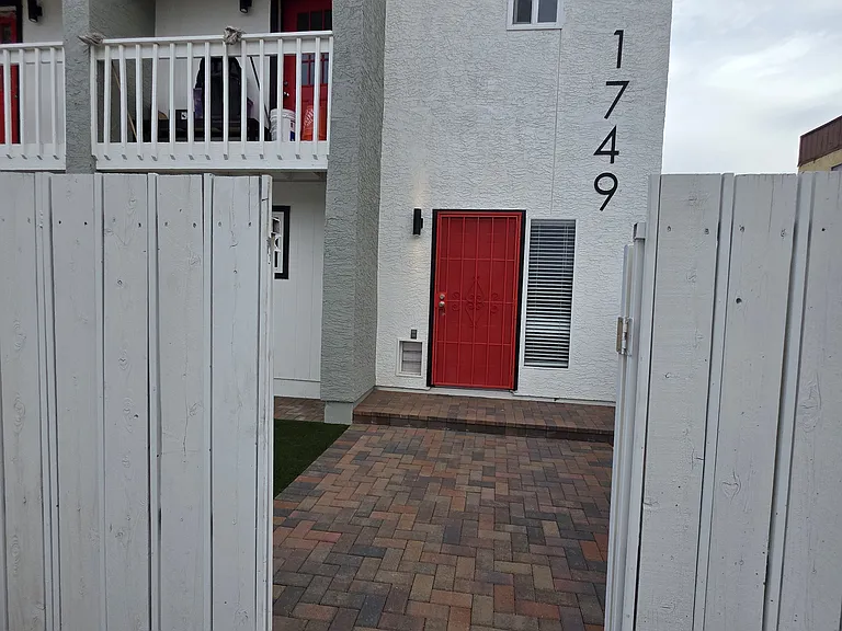 1749 E Pepper Cir #1 — Photo 76