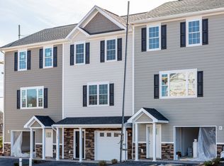 1218 Bluemoon Dr, Harrisonburg, VA 22801