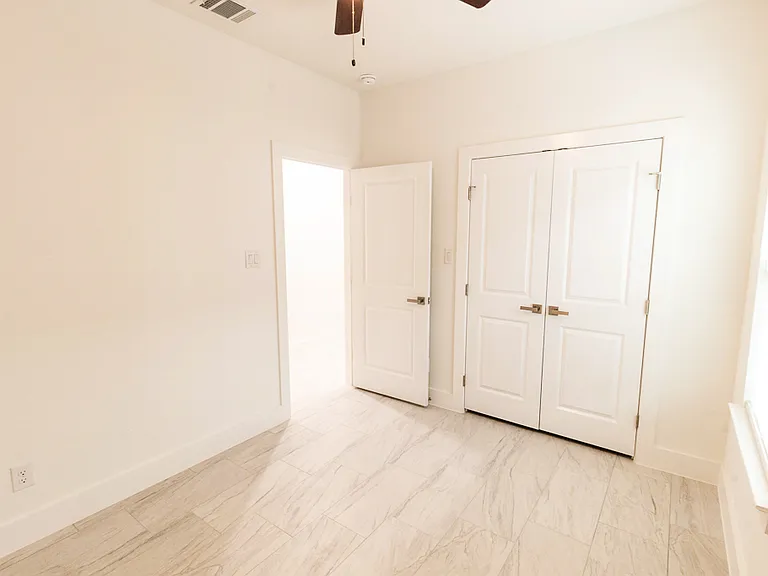 536 Highview Ct — Photo 14