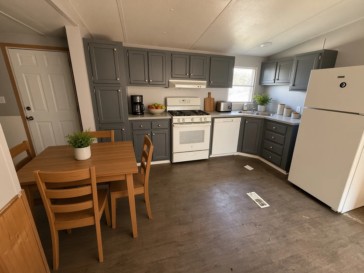 3 bed, 1000 sqft, $1,506 — Photo 3