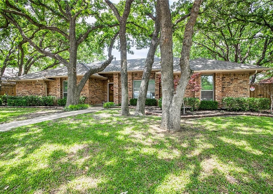 1st image of 252 Simmons Dr