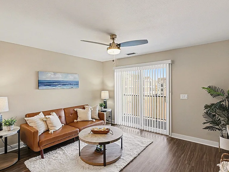 The Grove Apartment Homes — Photo 6