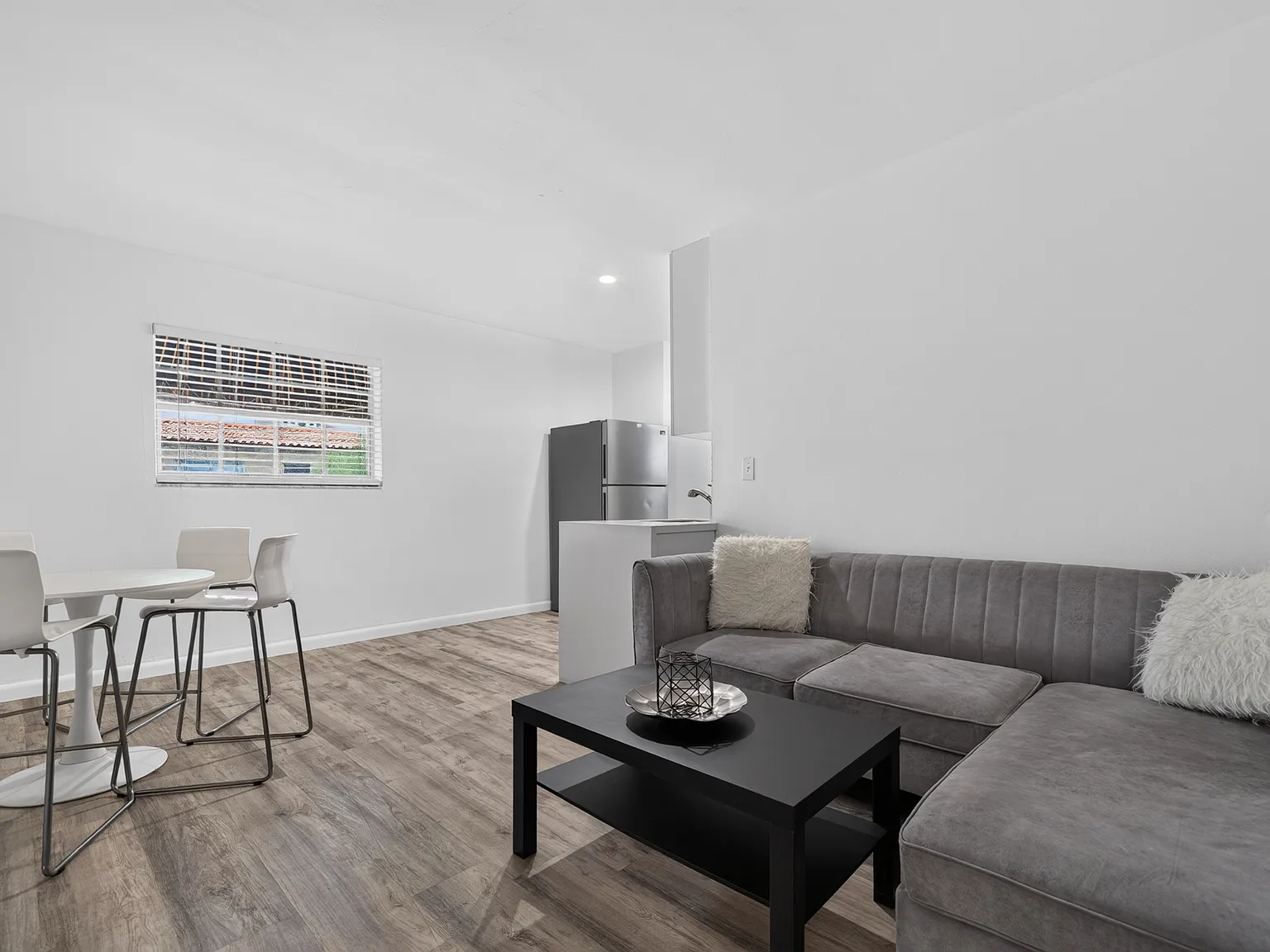 7 Salamanca Ave. - 06 — Photo 1