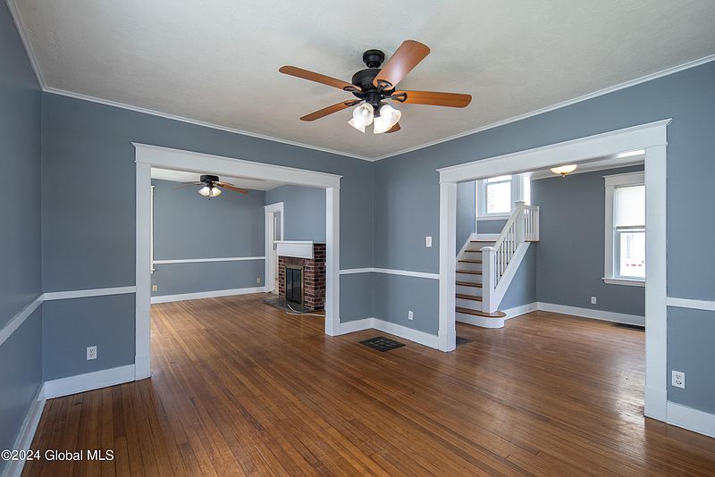 4th image of 1183 Glenwood Boulevard