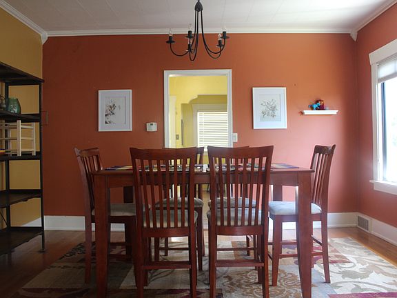 Formal dining room