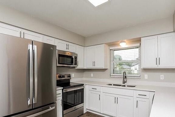 2nd image of 1541 Yellowheart Way