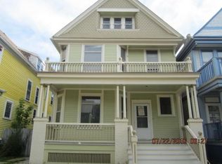 2844 W Kilbourn Ave, Milwaukee, WI 53208