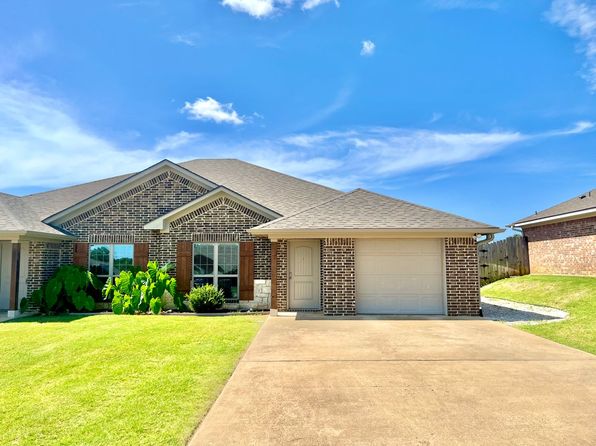 313 Princess Pl