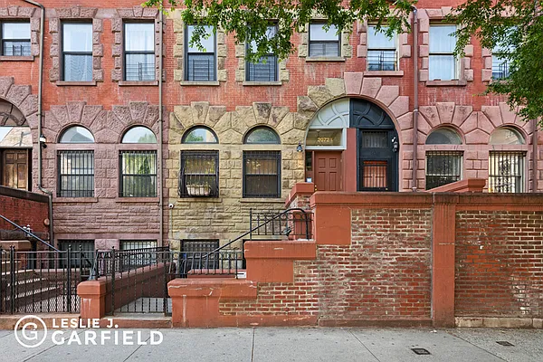 Rented by Leslie J. Garfield | media 18