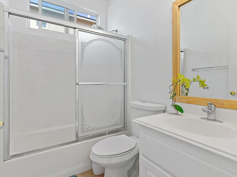13569 Kiwi Ave — Photo 12