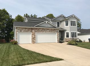 2161 Laurelwood Dr, Warsaw, IN 46580