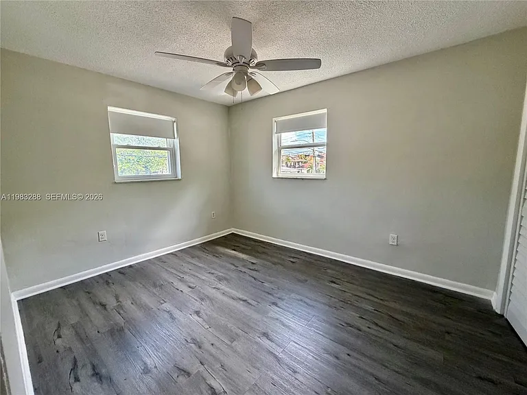 1305 NW 4th St #3 — Photo 6