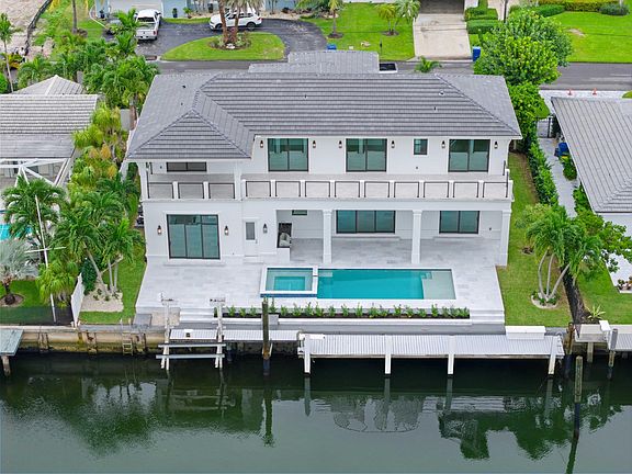 3rd image of 1211 Gulfstream Way