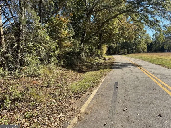 2 Taylor Rd, Lexington, GA 30648