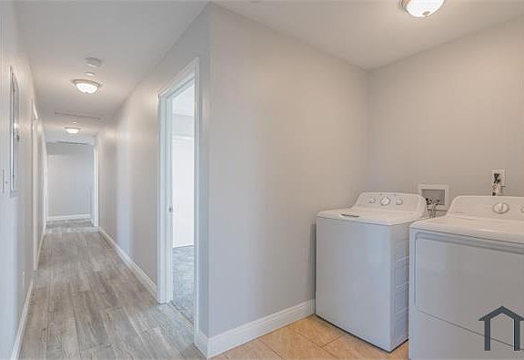 5th image of 8822 Orchard Ave #8822