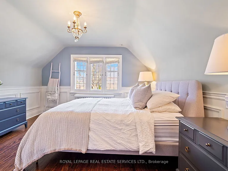 60 Thompson Ave — Photo 20