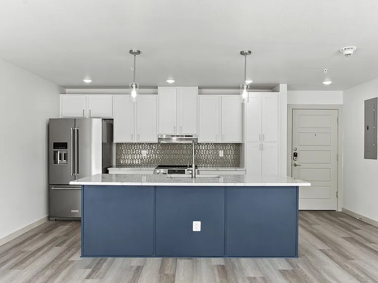 3240 S University — Photo 10
