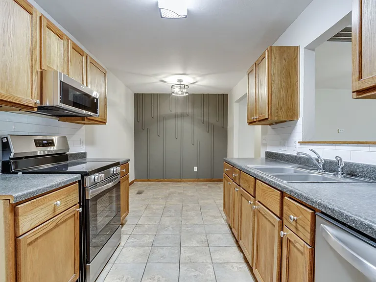 819 N Eagle Ln — Photo 21