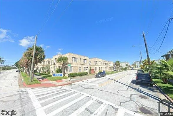 2420 Avenue Q #23