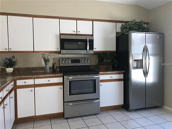 5th image of 2638 Chatham Cir