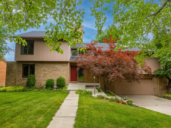 993 Rockbridge Rd, Lexington, KY 40515