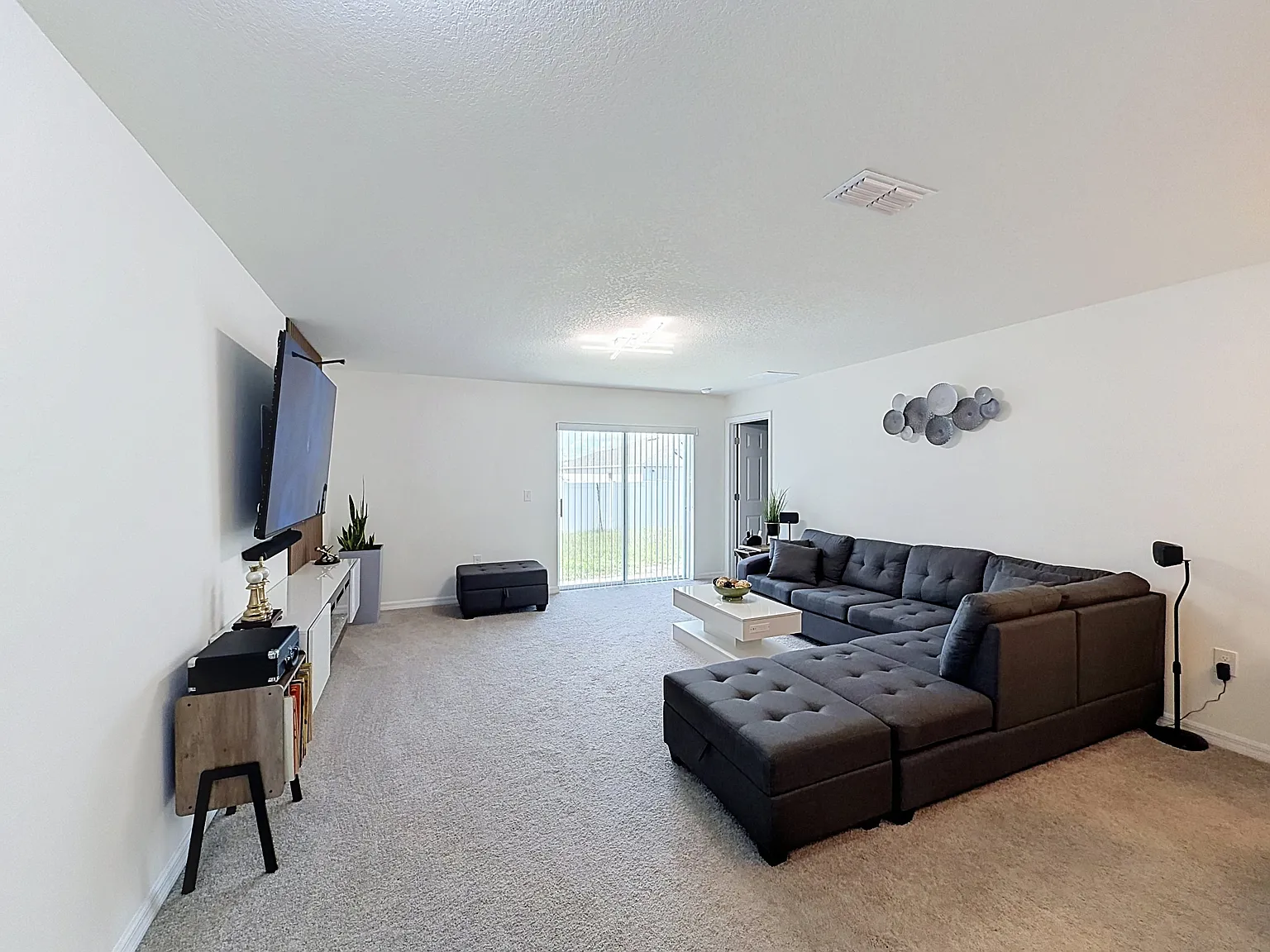 339 Towns Cir, Haines City, Fl 33844 — Photo 3