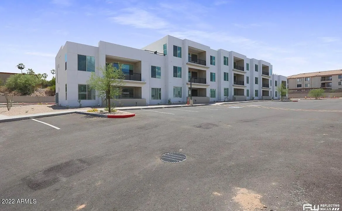 2 bed, 2.0 bath, 1215 sqft, $2,195 — Photo 3