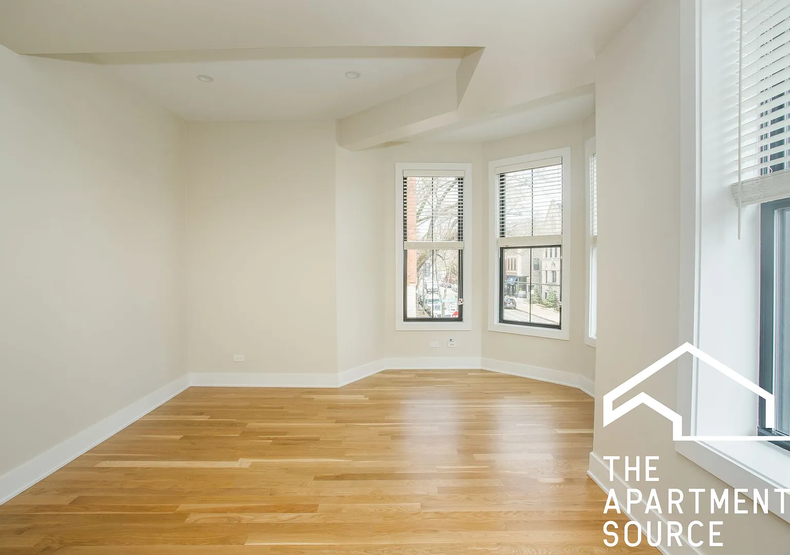 3 bed, 1500 sqft, $5,100 — Photo 1