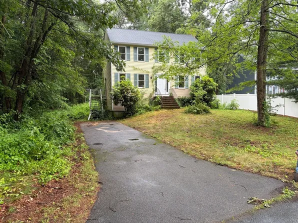 27 Margaret Dr, Norton, MA 02766
