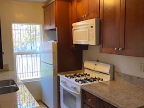 4th image of 11650 Idaho Ave APT 4