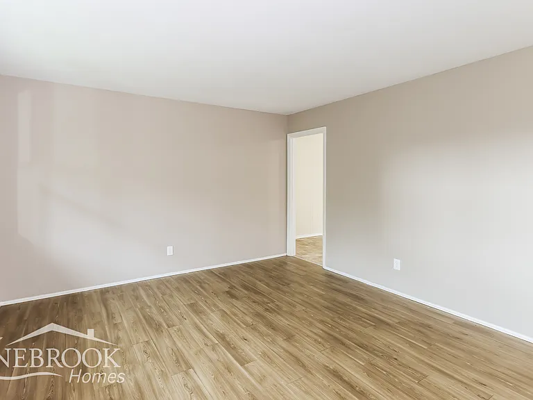 3621 Lexington Dr — Photo 5