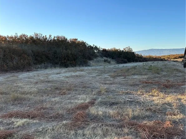 53 Madera Dr, Hemet, CA 92544