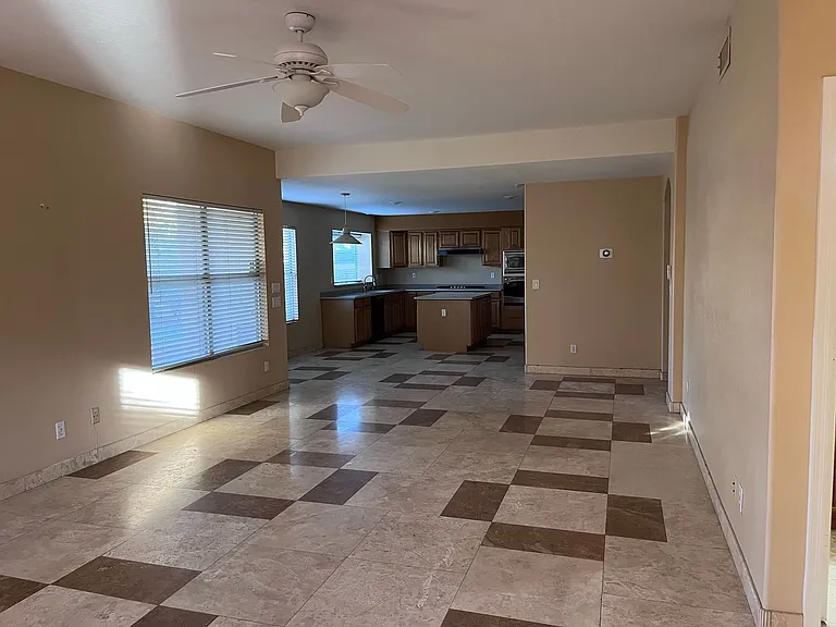 4746 W Carla Vista Dr — Photo 15