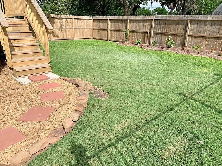 2402 Intrepid Way — Photo 5