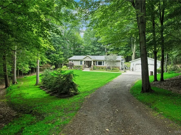 1985 Jamison Rd, East Aurora, NY 14052