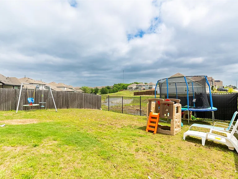 237 Sand Lily Ln — Photo 32