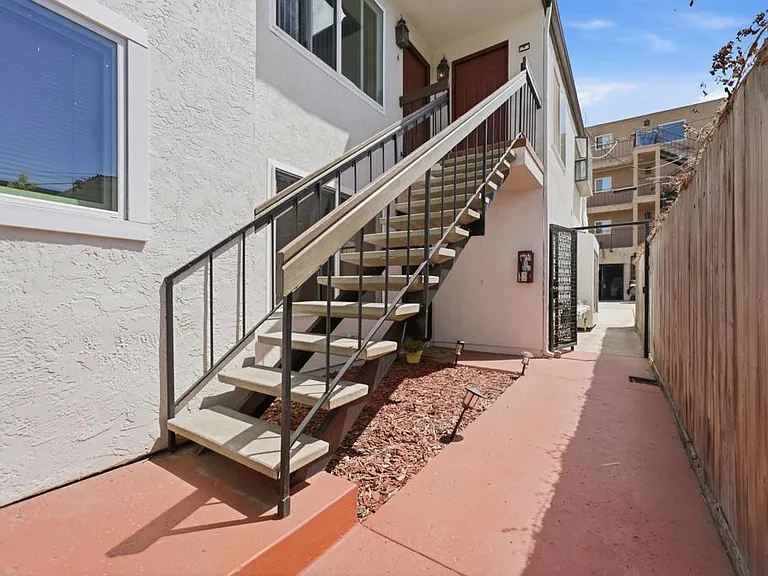 4355 Rialto St #7 — Photo 12