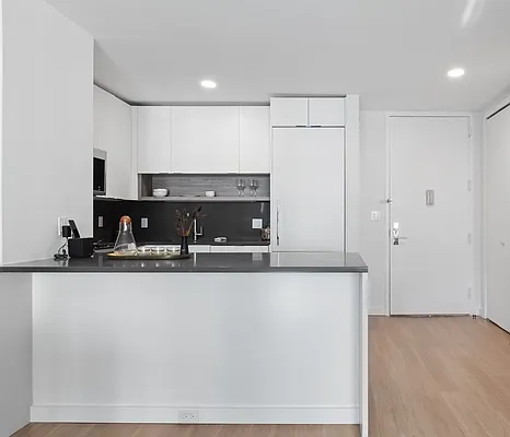 Rented by Greystar | media 29