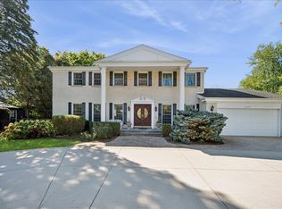 2130 Magnolia Ln, Highland Park, IL 60035