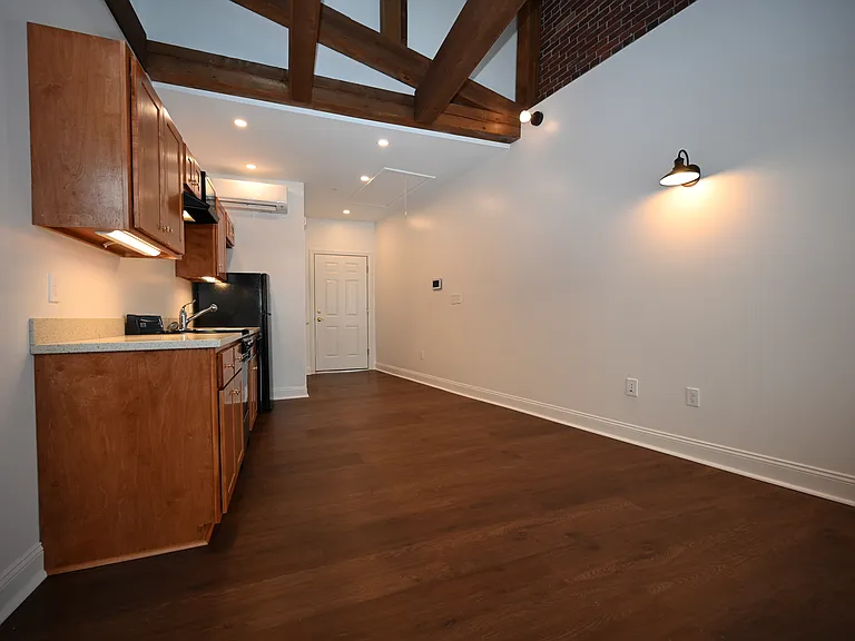 10 S Main St #4 — Photo 5