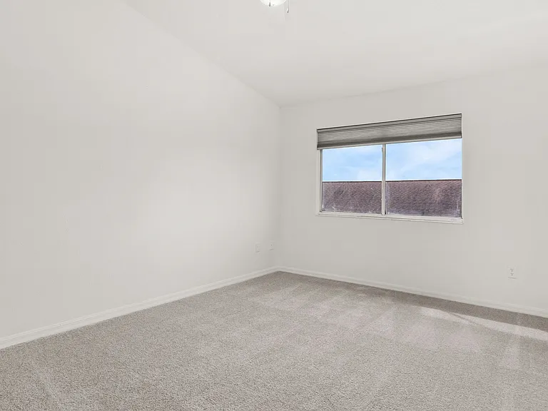 403 Orchid Dr — Photo 33